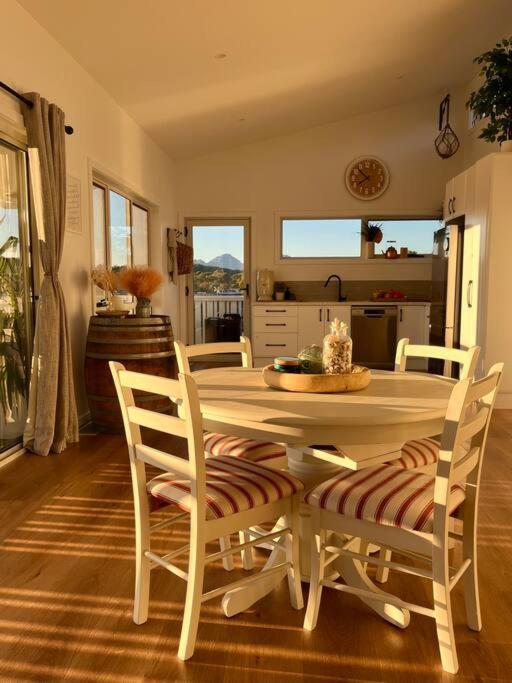 Viola - Seaside Retreat Villa Coles Bay Eksteriør bilde